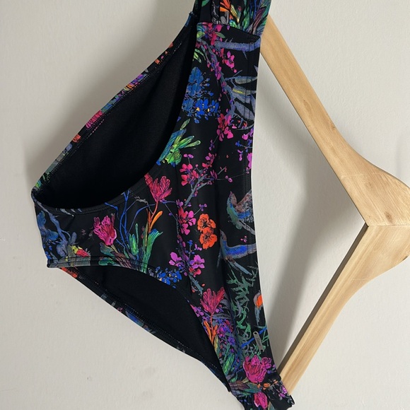 NWT Ripzone bikini size large - Picture 4 of 9